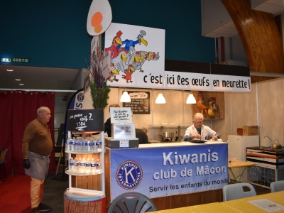 Les oeufs en meurette des Kiwanis, une institution du marché. 