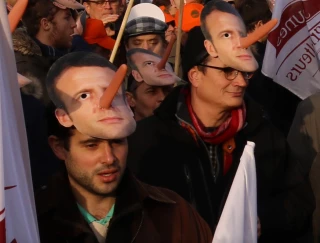 Le président Macron interpellé sur les promesse du candidat Macron...