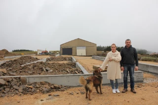 Simplicité, fonctionnalité et confort : les maîtres-mots pour une chèvrerie et son atelier de transformation