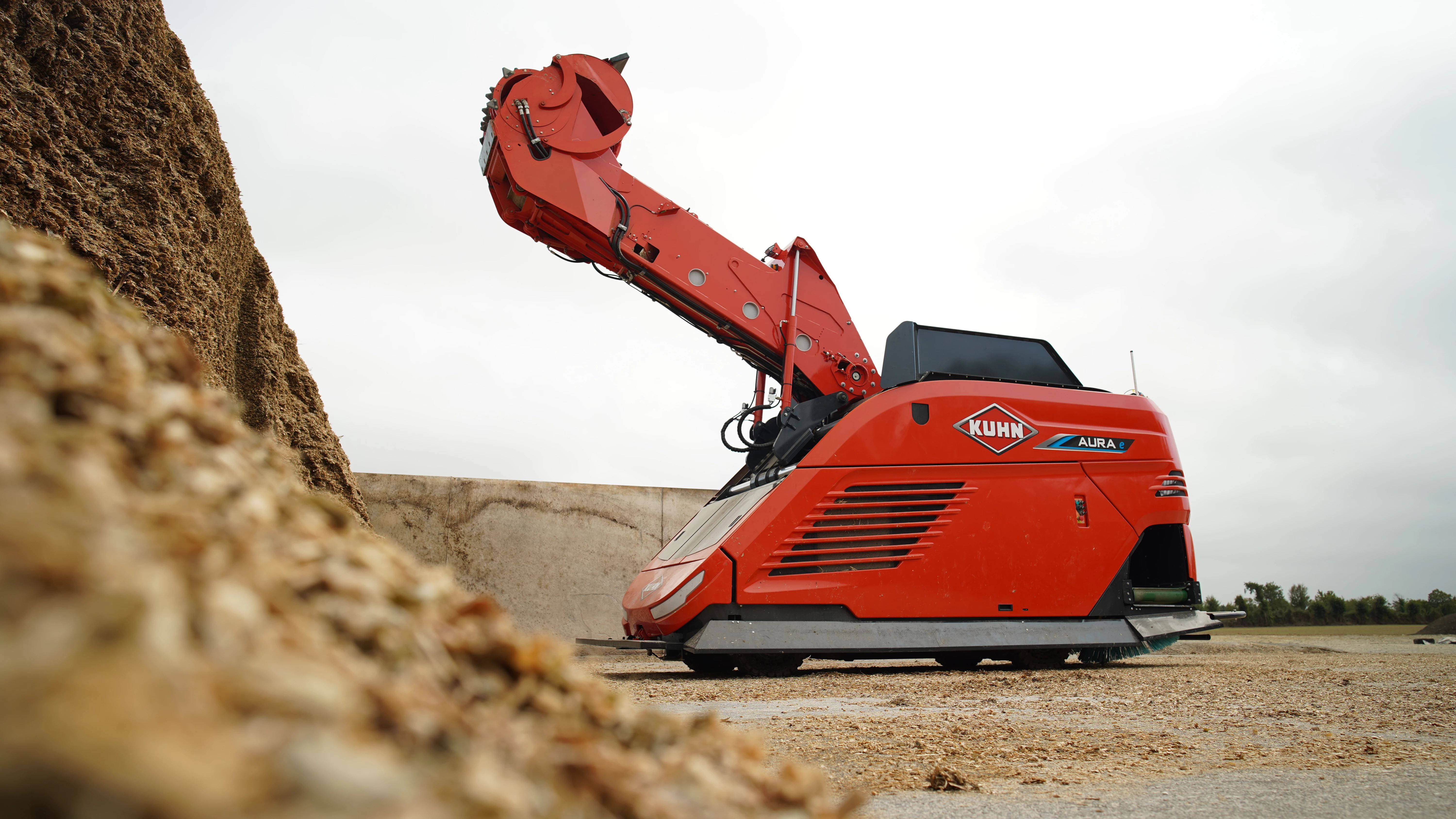 Kuhn : Une mélangeuse automotrice autonome