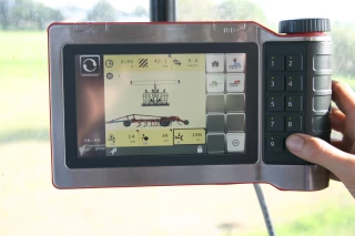 La profondeur du déchaumeur à dents sous contrôle