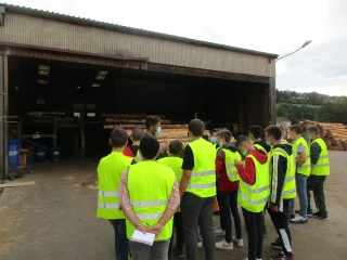 Rentrée des 3èmes orientation de la mfr sous le soleil !