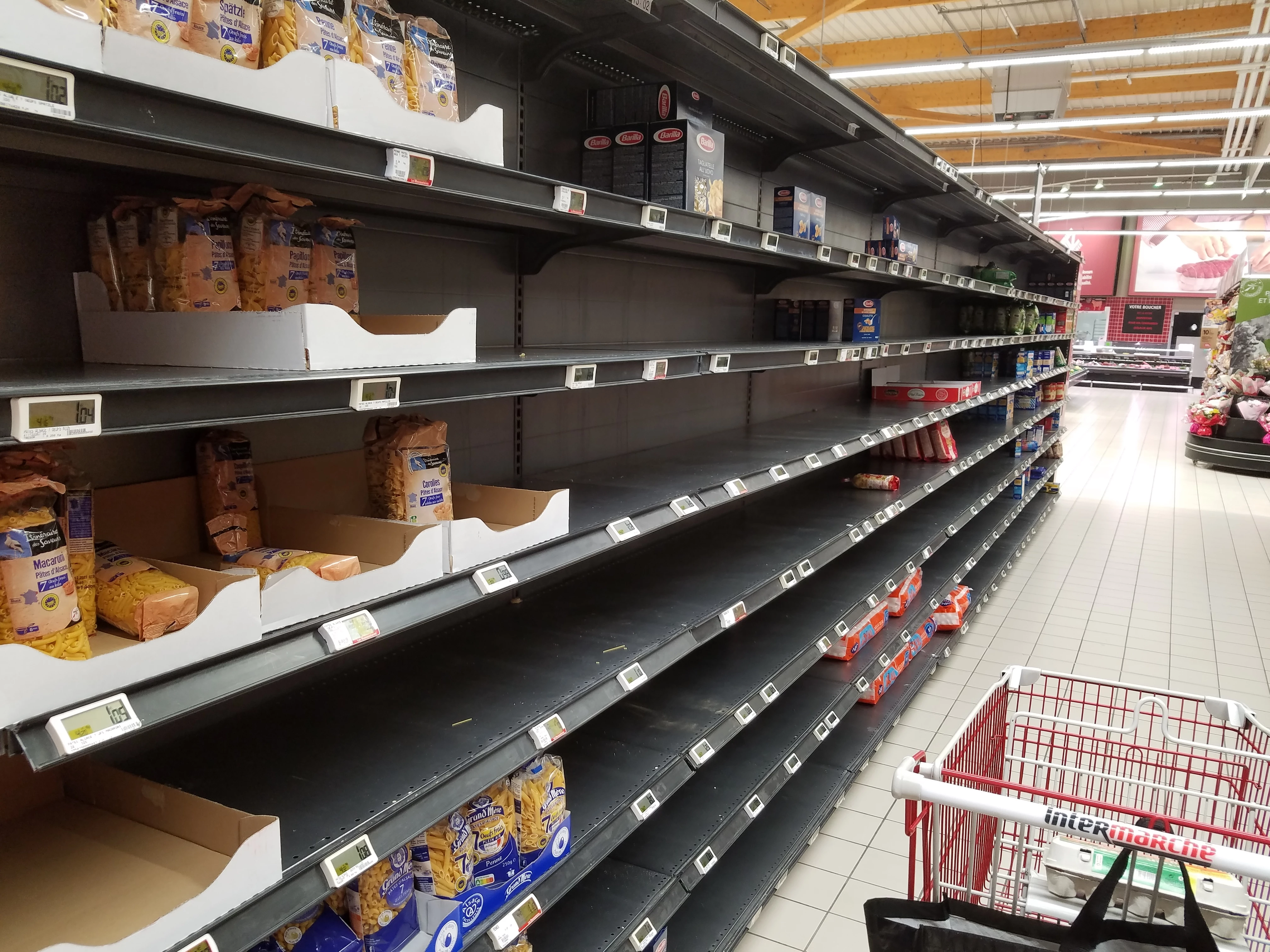 La grande distribution a faim de local