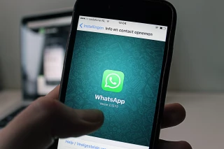 ENQUÊTE : Comment WhatsApp revitalise l’agriculture de groupe