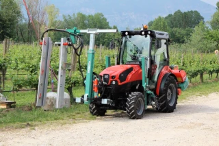 Un tracteur haut de gamme ou deux low cost ?  