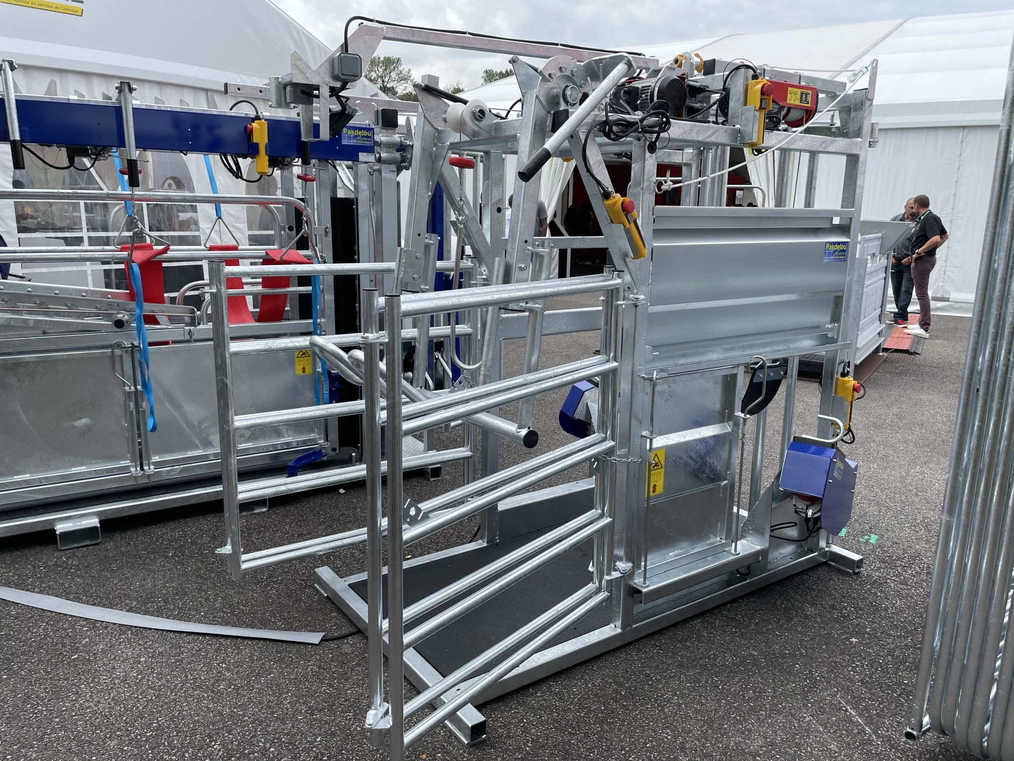 Pasdelou : une cage de parage tout confort