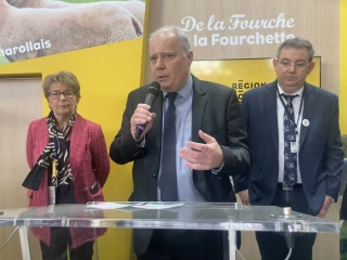 Du soleil… derrière les nuages ! lors de l'inauguration du stand de la Région BFC