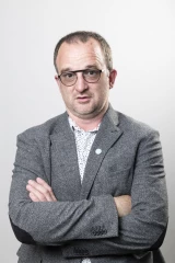 Notre première urgence est de rétablir les courants commerciaux