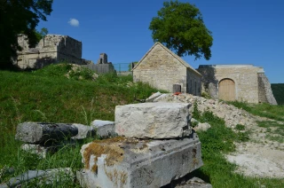 Abbaye de Saint-Vivant : La grande histoire de Bourgogne revit