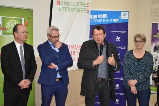 Des échanges fructueux lors du Salon des produits locaux à Châtenoy-le-Royal