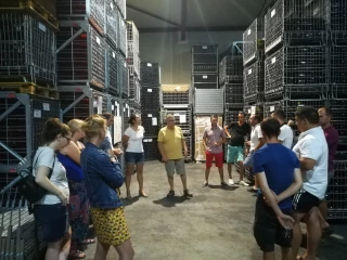 Le groupe jeunes vignerons coopérateurs de la Fédération des Caves Coopératives Bourgogne-Jura visite la côte chalonnaise