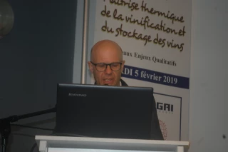 Présentation de la conception et la réalisation bio-climatique des bâtiments vinicoles lors du Forum œnologique de Davayé