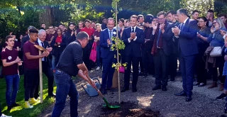 le Lycée de la nature et de la forêt de Velet reçu à l'Elysée