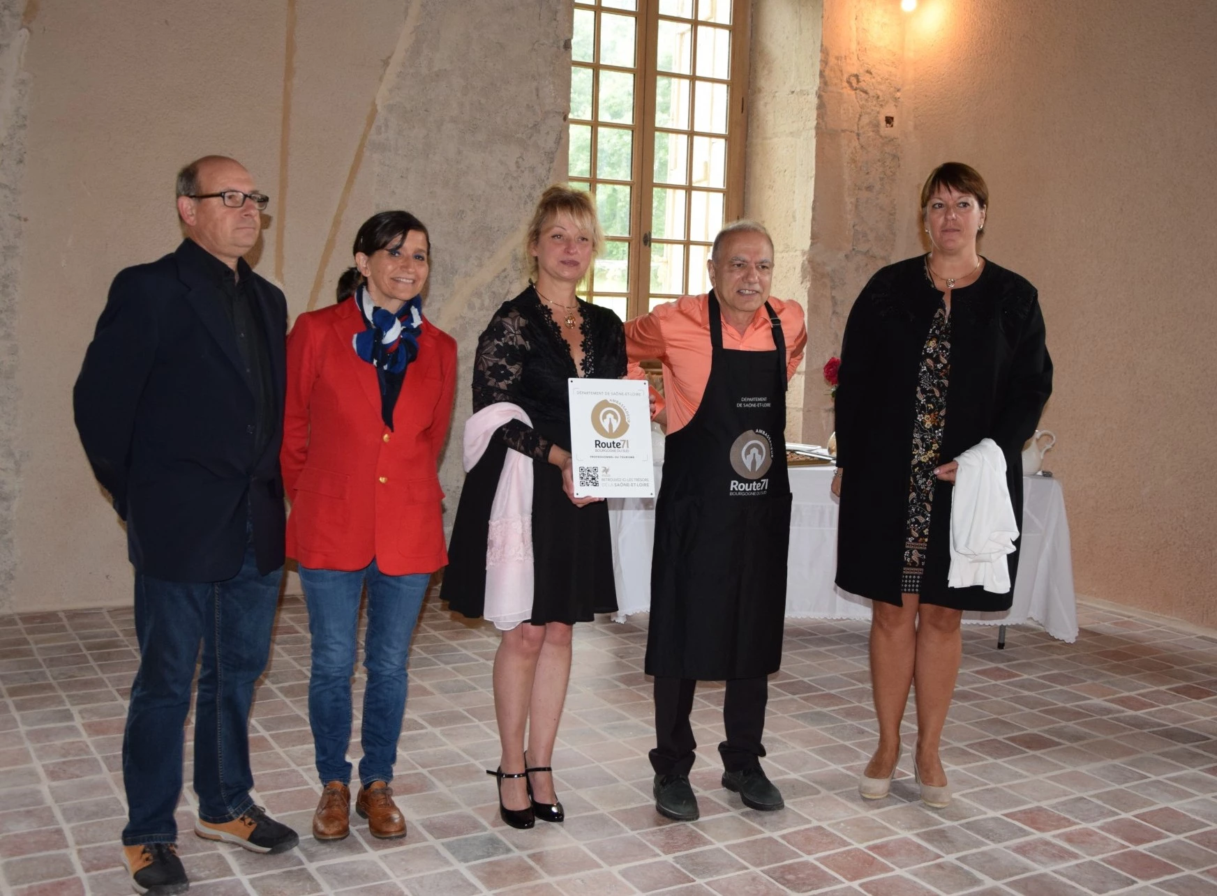 Le monde entier, sans oublier le local…