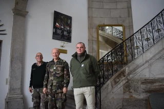 Un nouveau cadre… militaire