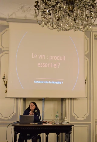 Un marché de l’émotion