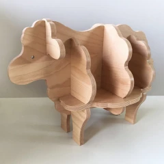 Augustin, le mouton-bibliothèque pour enfant de Fraise et bois.