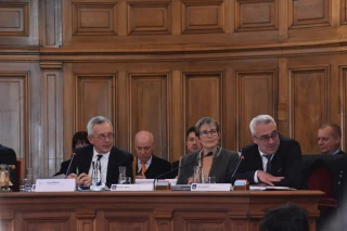 Le préfet de Saone-et-Loire, Yves Séguy ; Catherine Amiot et son confrère Frédéric Brochot, vice-président du Conseil départemental en charge de l'Agriculture.