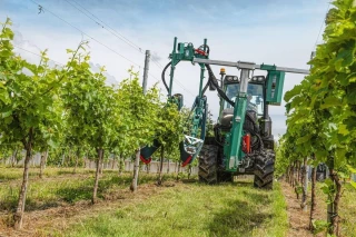 Quels sont les intérêts du circuit hydraulique Power Beyond sur les tracteurs ?