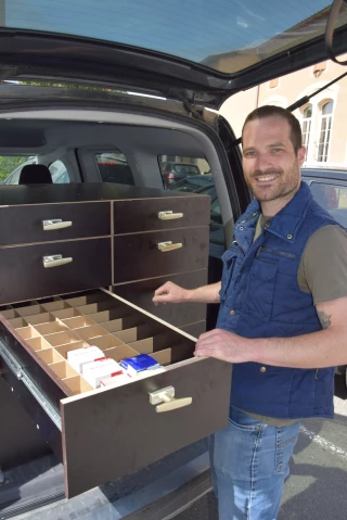 Portrait d’un jeune vétérinaire atypique