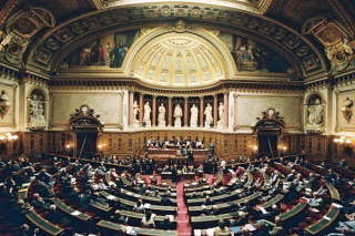 Les rodéos et raves-parties mieux encadrées ?