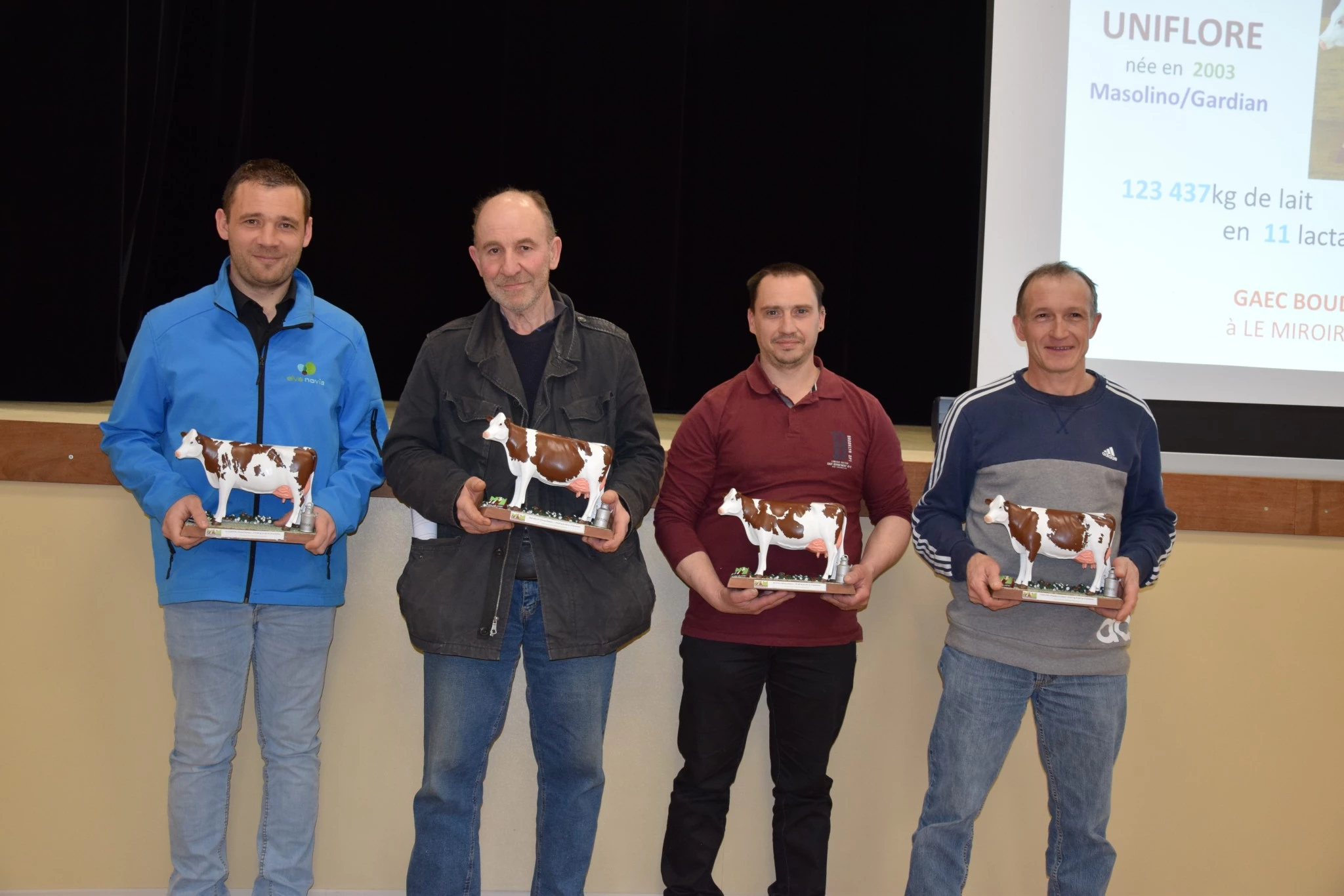 Quatre montbéliardes à plus 100.000 kg de lait