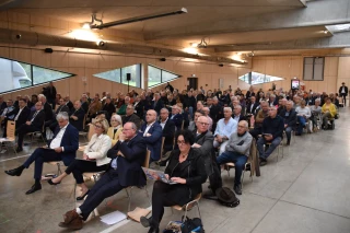 À cinq mois des municipales, l’AMR71 mise sur la jeunesse pour retisser le lien civique et lever les freins à l’engagement local.
