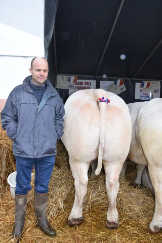 Ambiance pluvieuse au concours de Romenay