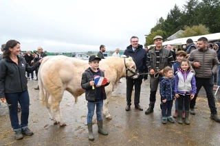 Affluence et ambiance commerciale au concours de Saint-Pierre-de-Varennes  !