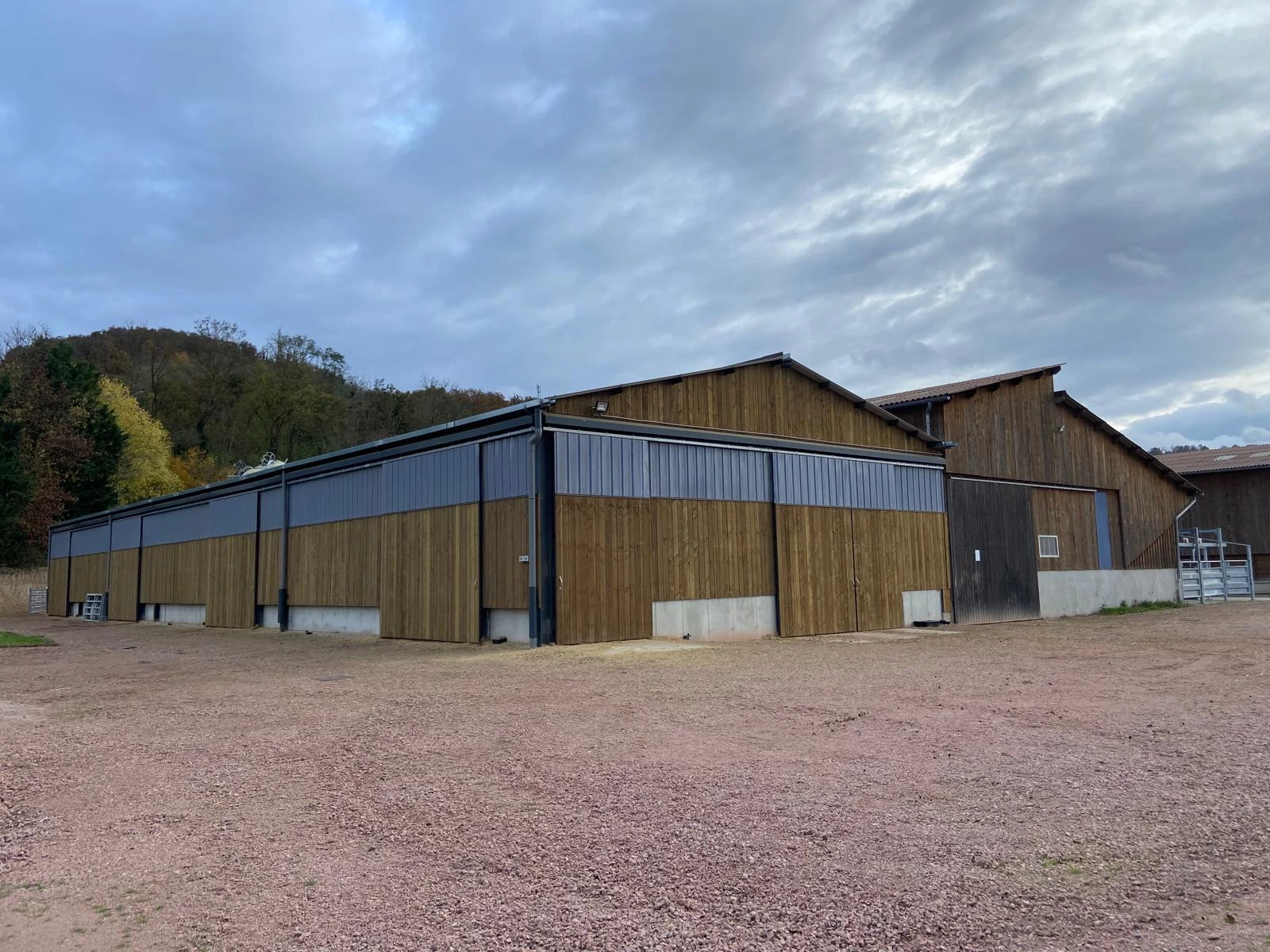 Nouveau bâtiment et nouveau parc de contention