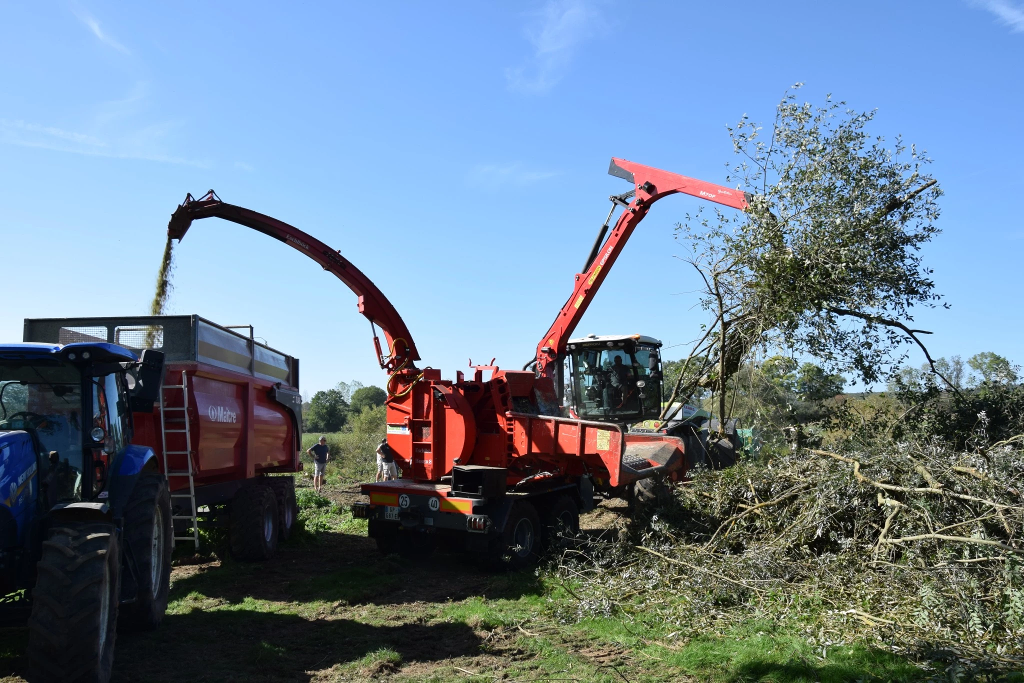 La Cuma Compost 71 bien équipée pour le bois énergie