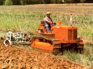 Une trentaine de tracteurs à l’honneur lors de Rétromobile
