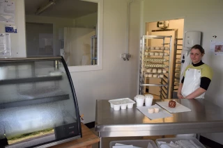 Des ventes en ferme supérieures aux prévisions à la Chèvrerie des Bois Saint-Romain !