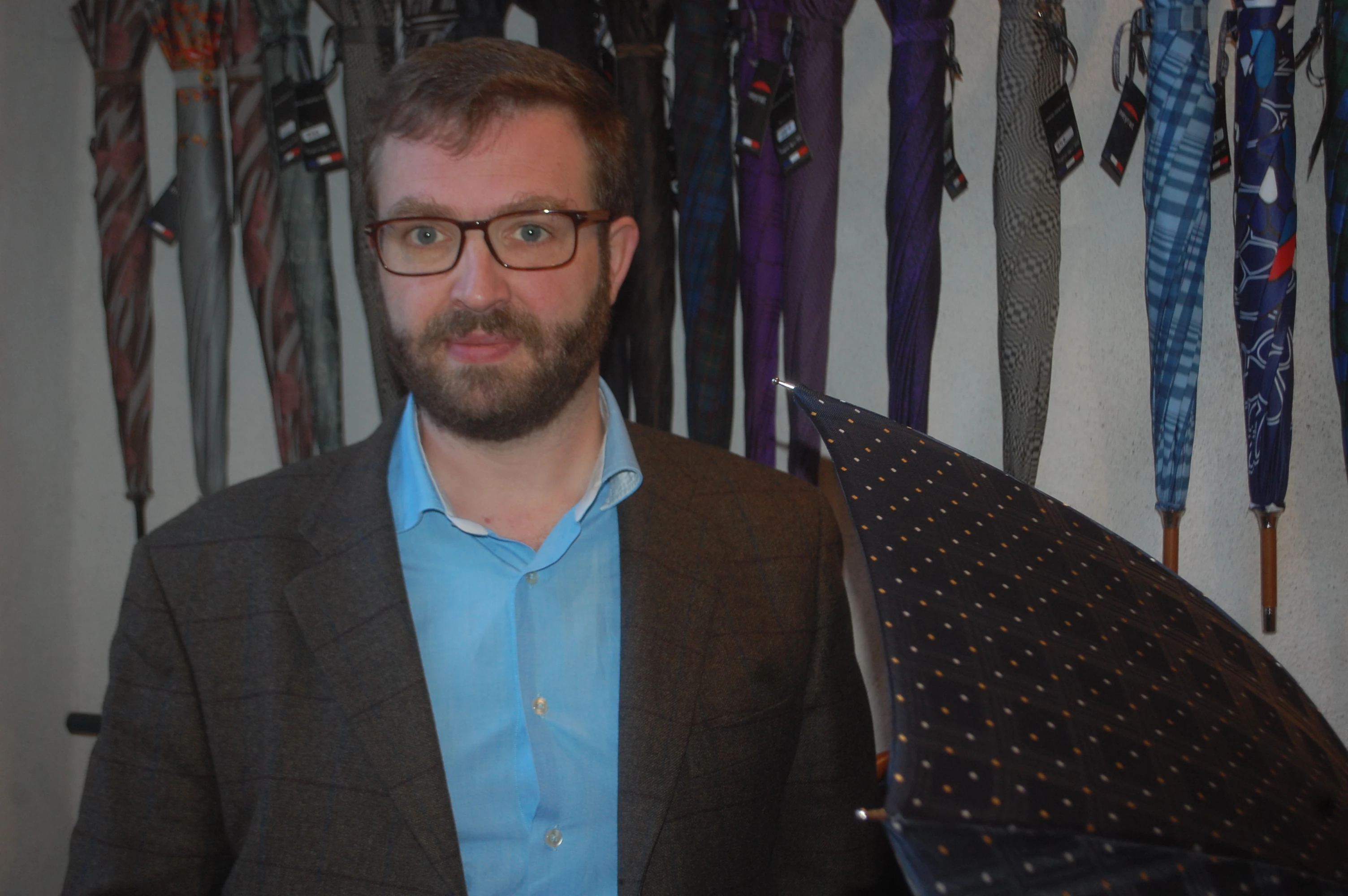 L'entreprise des parapluies Neyrat à Autun fait figure de centenaire alerte