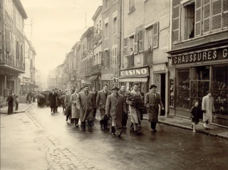 Tournus en 1956. Photo collection personnelle Monique Monnot.