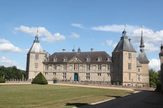 Le Château de Sully pour une belle idée de balade en famille…