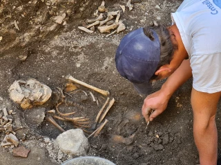 L’inattendue découverte de son tombeau
