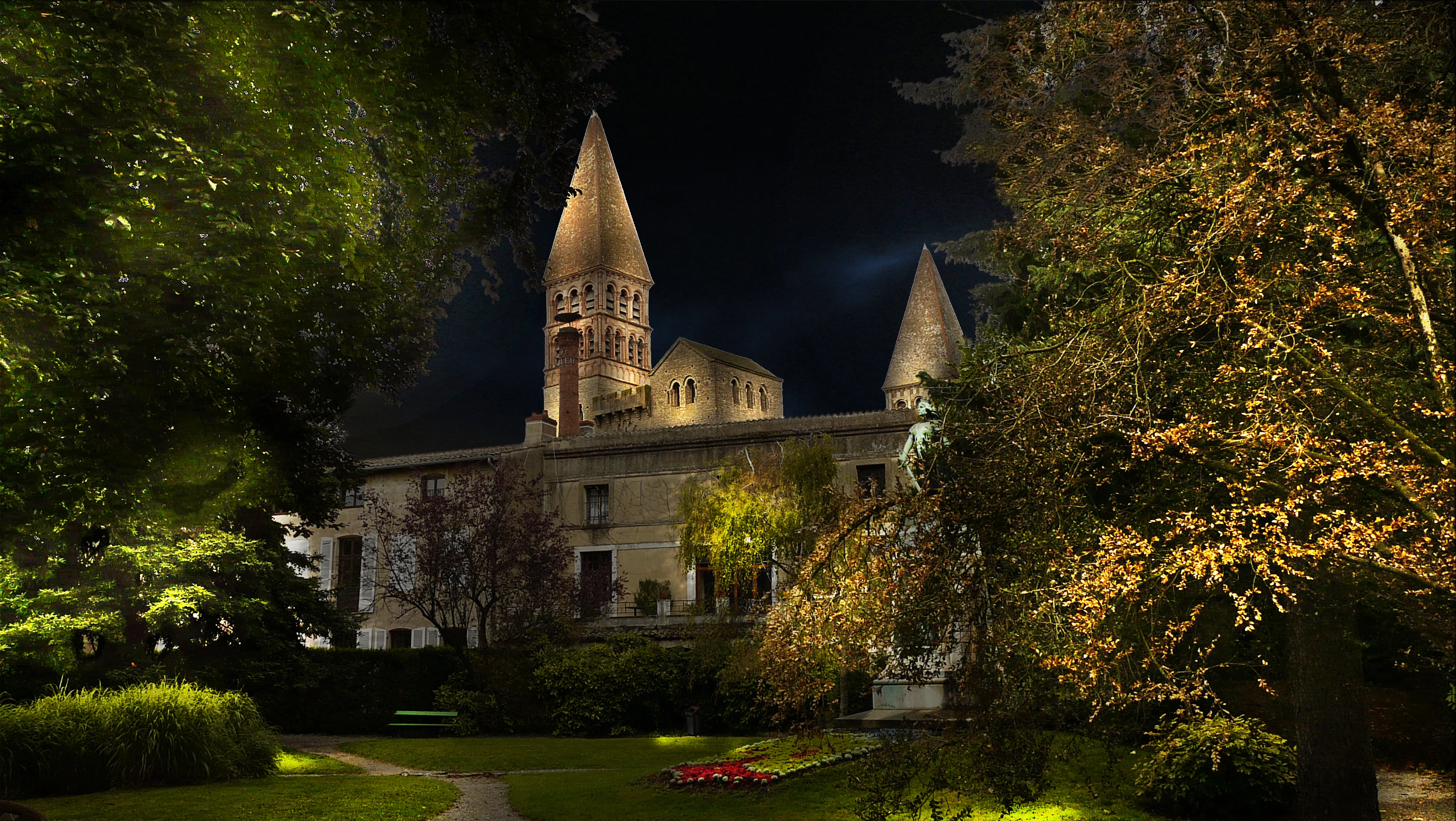 Abbatiale Saint-Philibert de Tournus : Un millénaire fêté en grandes pompes à Tournus