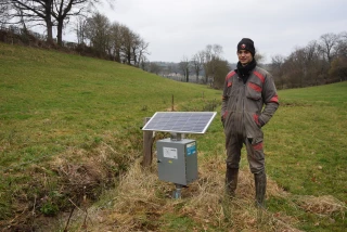 À Saint-Martin-de-Lixy, Émilien Sambardier adopte les clôtures électriques pour toute son exploitation !