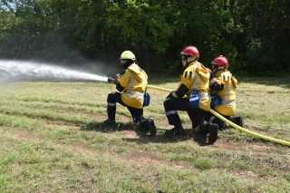Démonstration d'intervention sur le plateau de Sennecé-lès-Mâcon.