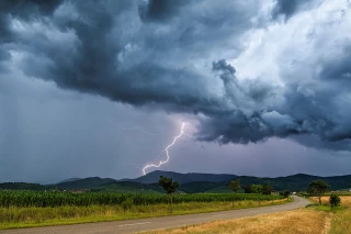 Forte chaleur et orages en juin