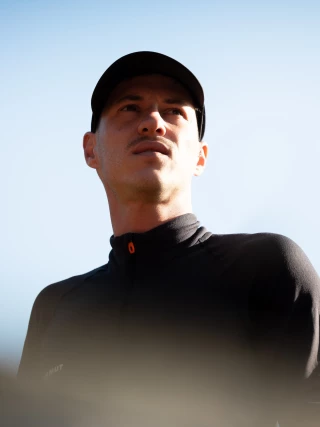 À 28 ans, Julien Roux défie la gravité à plus de 4 200 mètres d’altitude